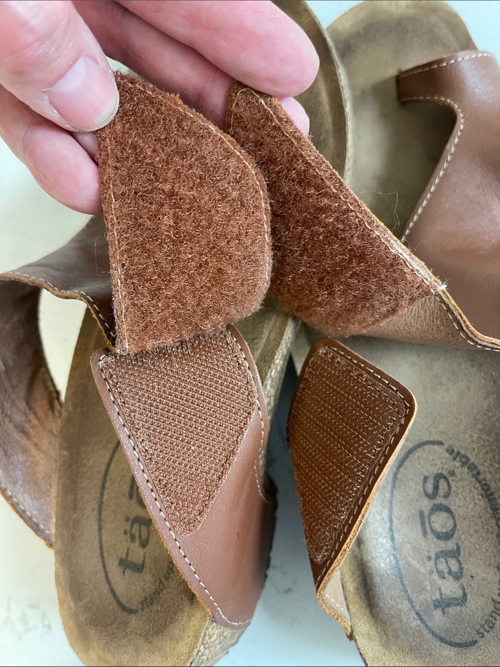 Taos Footwear Womens Loop Sandal Brandy Brown Colored Leather Upper Size Euro 38 - Picture 11 of 17